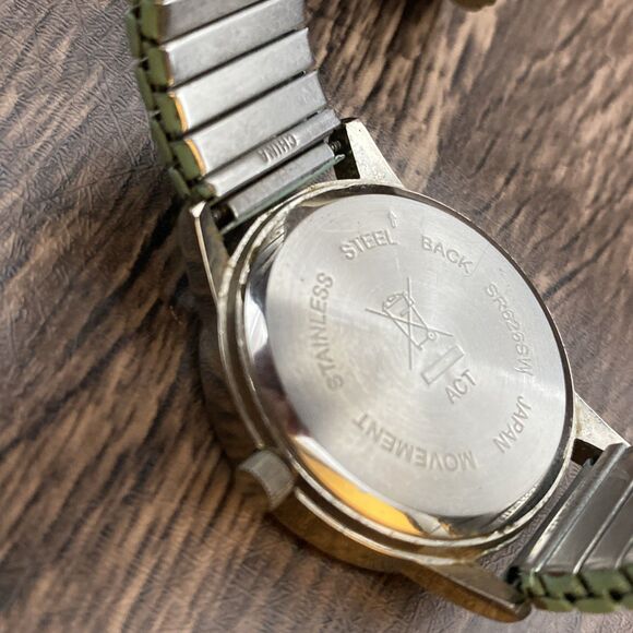 Green Ladies Watch With diamond Like bezel turquoise band New Battery - Picture 4 of 7